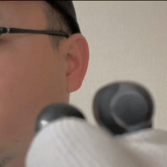 イヤーカフイヤホンの付け方