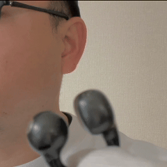 イヤーカフイヤホンの付け方